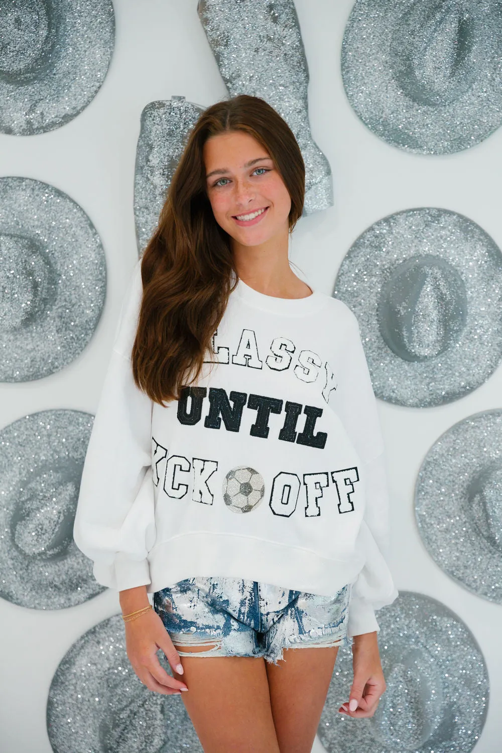 CLASSY UNTIL KICK OFF SOCCER WHITE PULLOVER