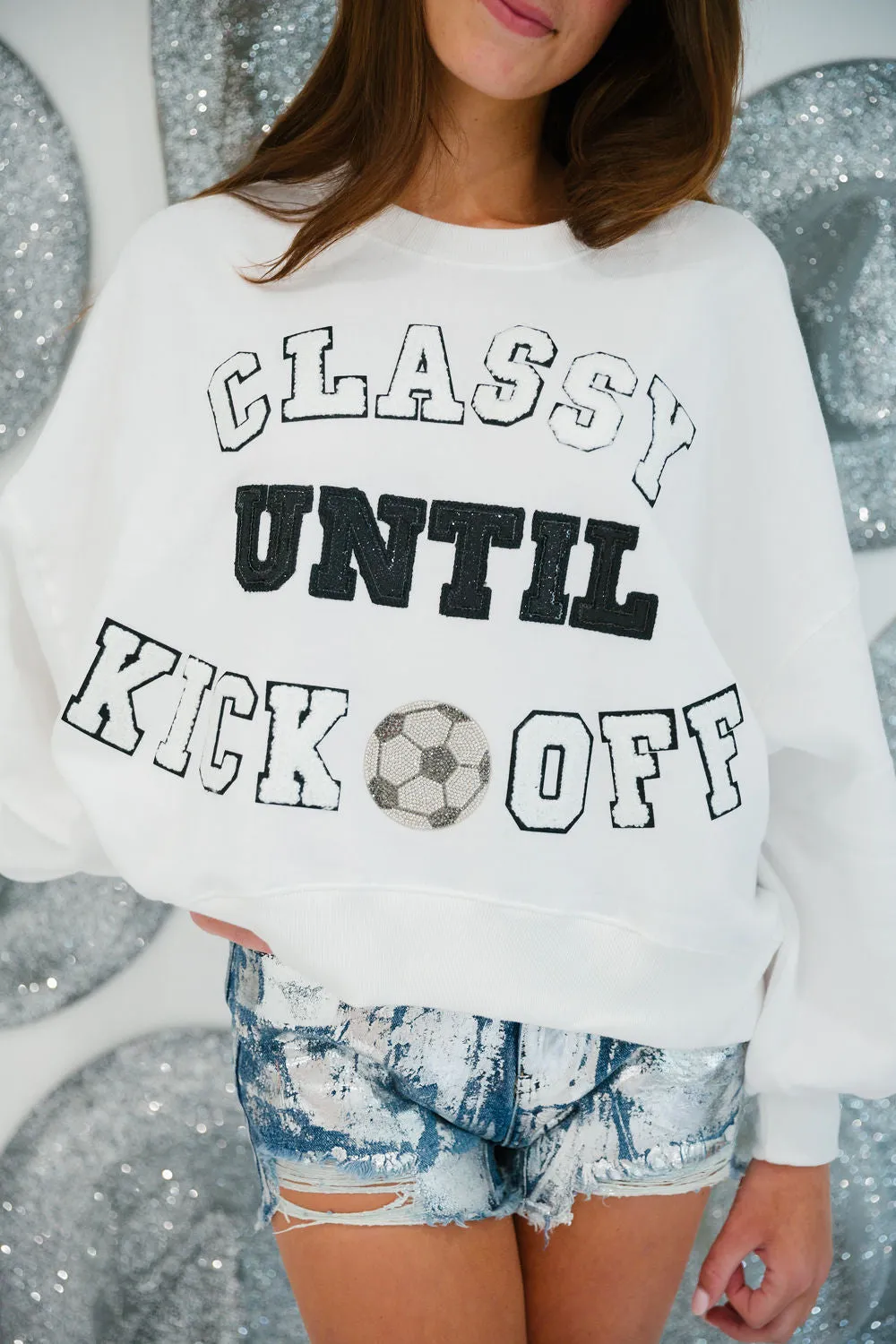 CLASSY UNTIL KICK OFF SOCCER WHITE PULLOVER