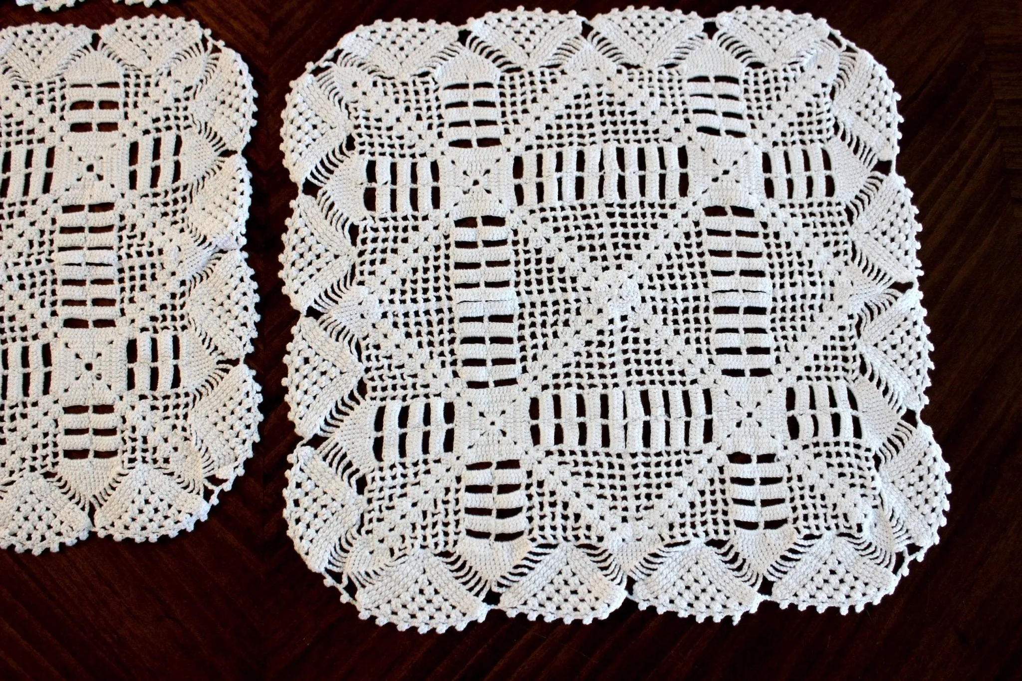 Crocheted Table Runner, Matching Doily Set, White Table Scarf, Vintage Table Linens 14297