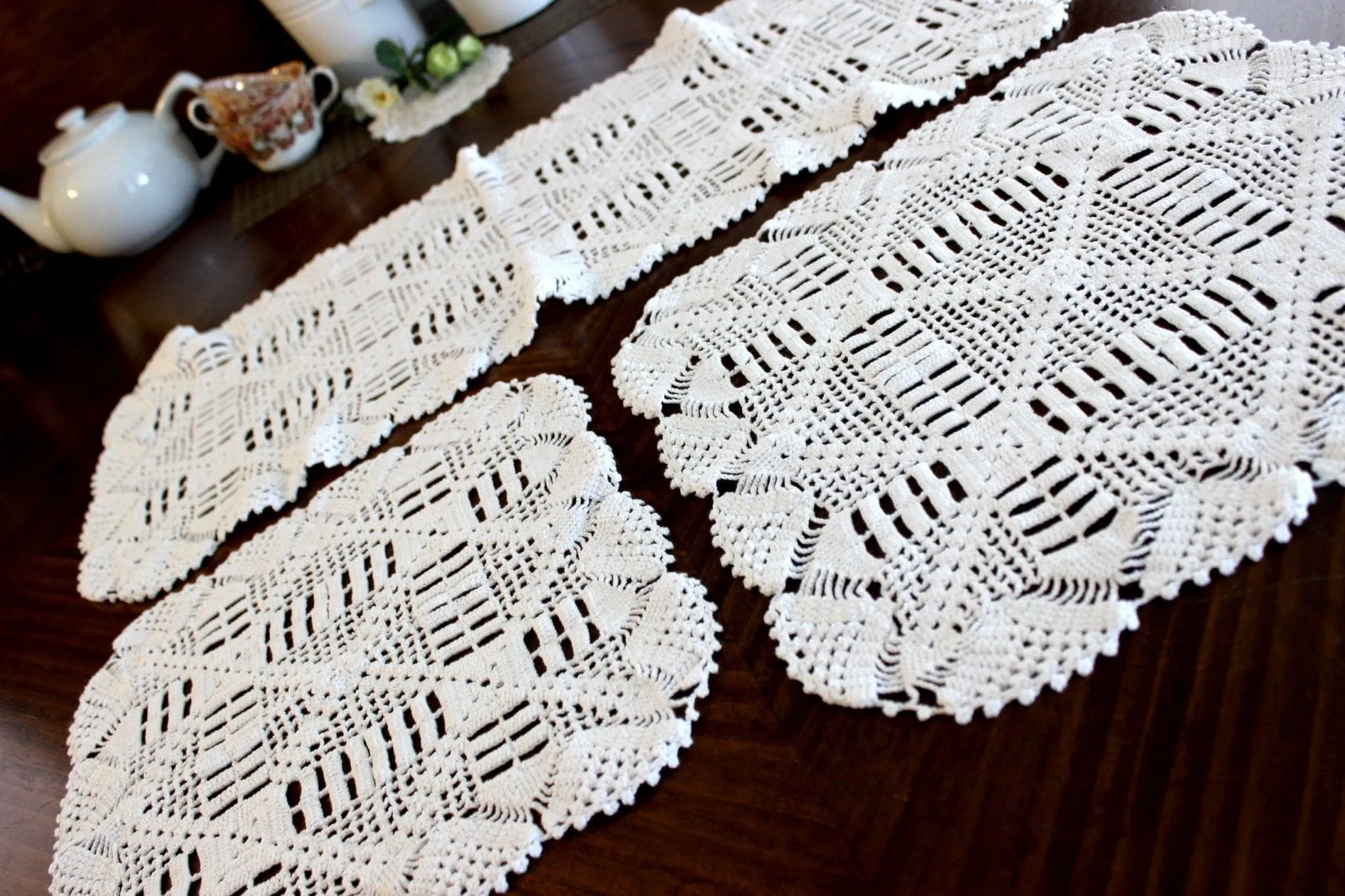 Crocheted Table Runner, Matching Doily Set, White Table Scarf, Vintage Table Linens 14297