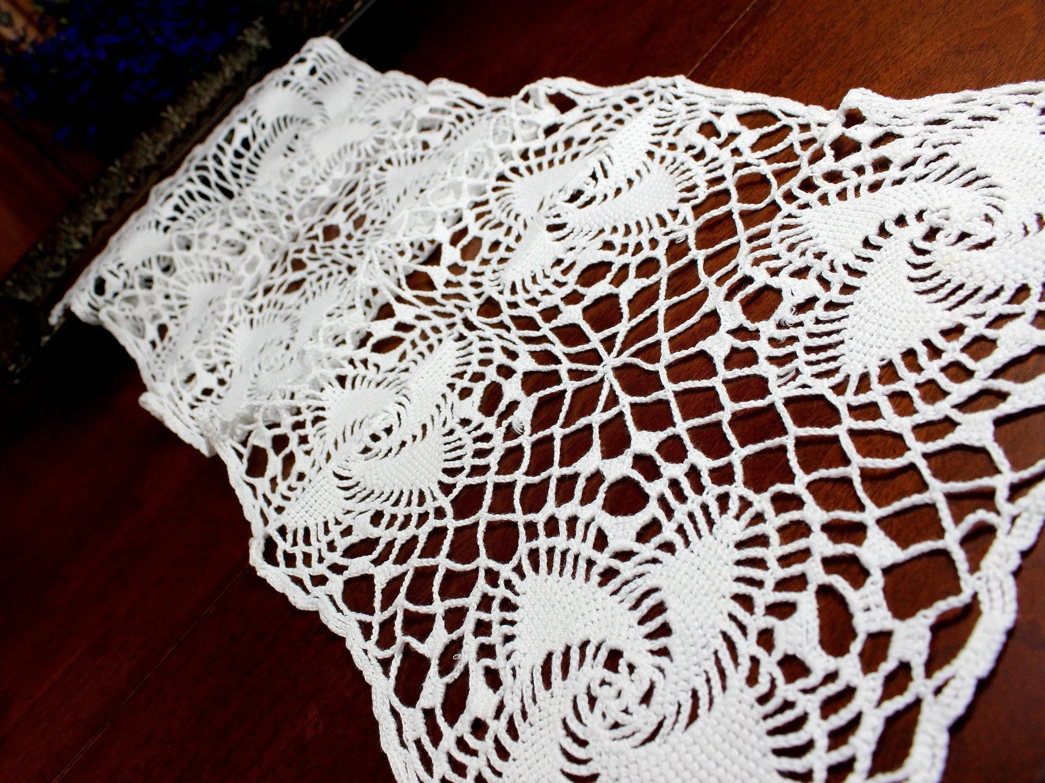 Crocheted Table Runner, Spiral Patterned Table Scarf, White Vintage Table Linens 12374