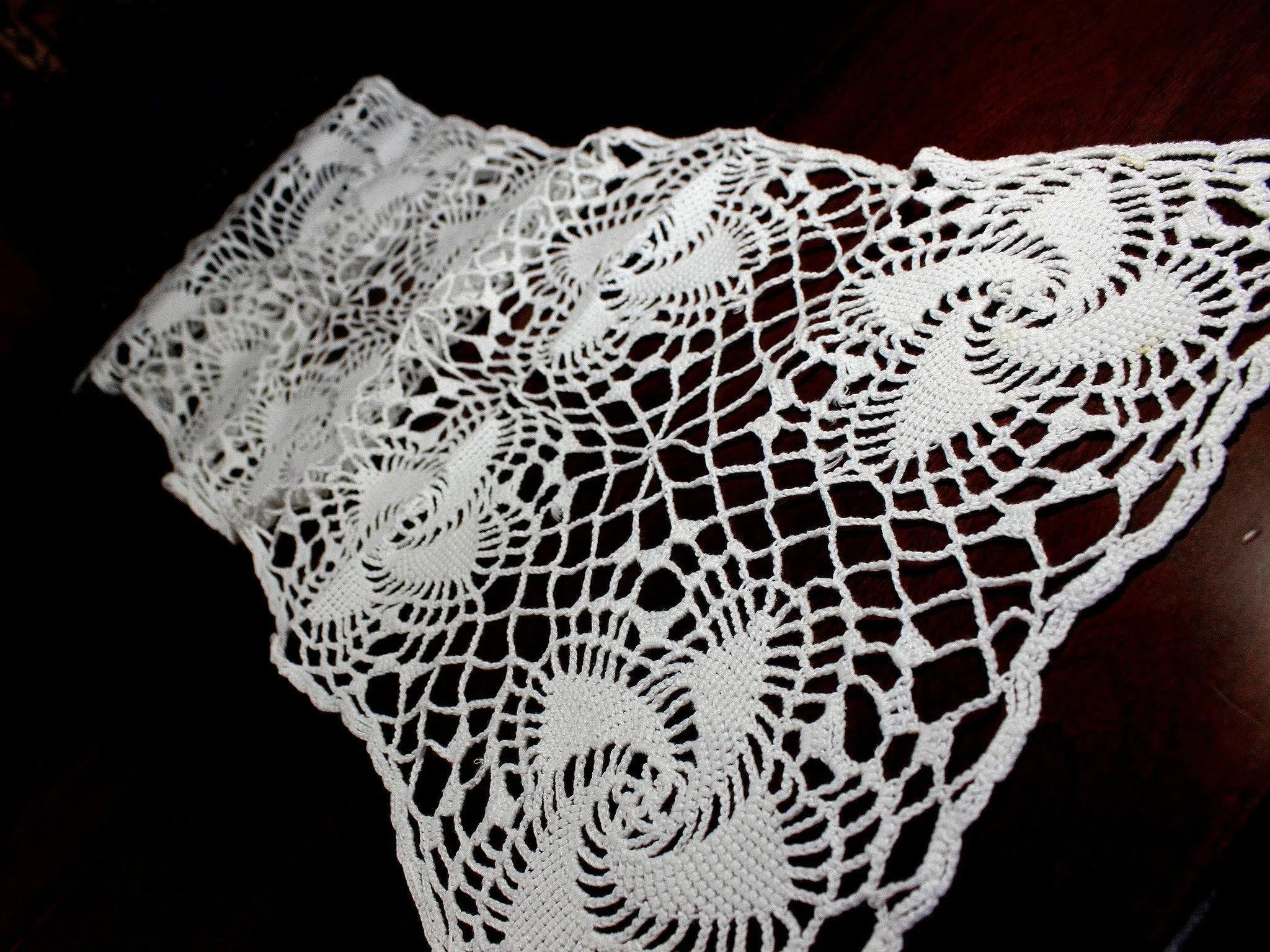 Crocheted Table Runner, Spiral Patterned Table Scarf, White Vintage Table Linens 12374