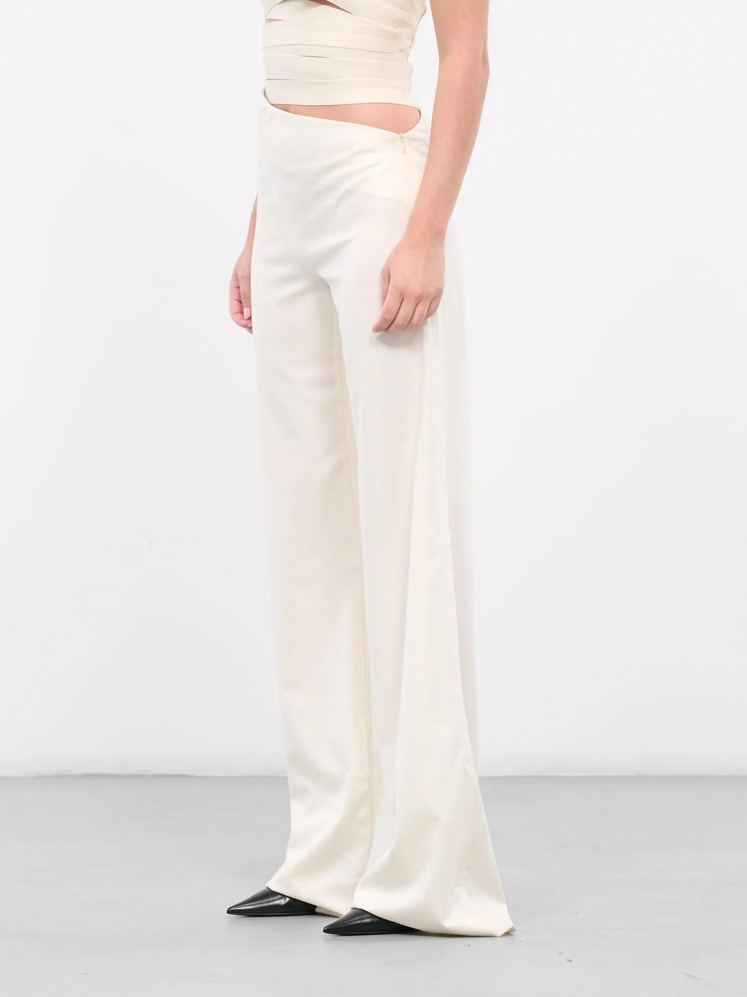 Diagonal Trousers (TR-W02-WHITE)