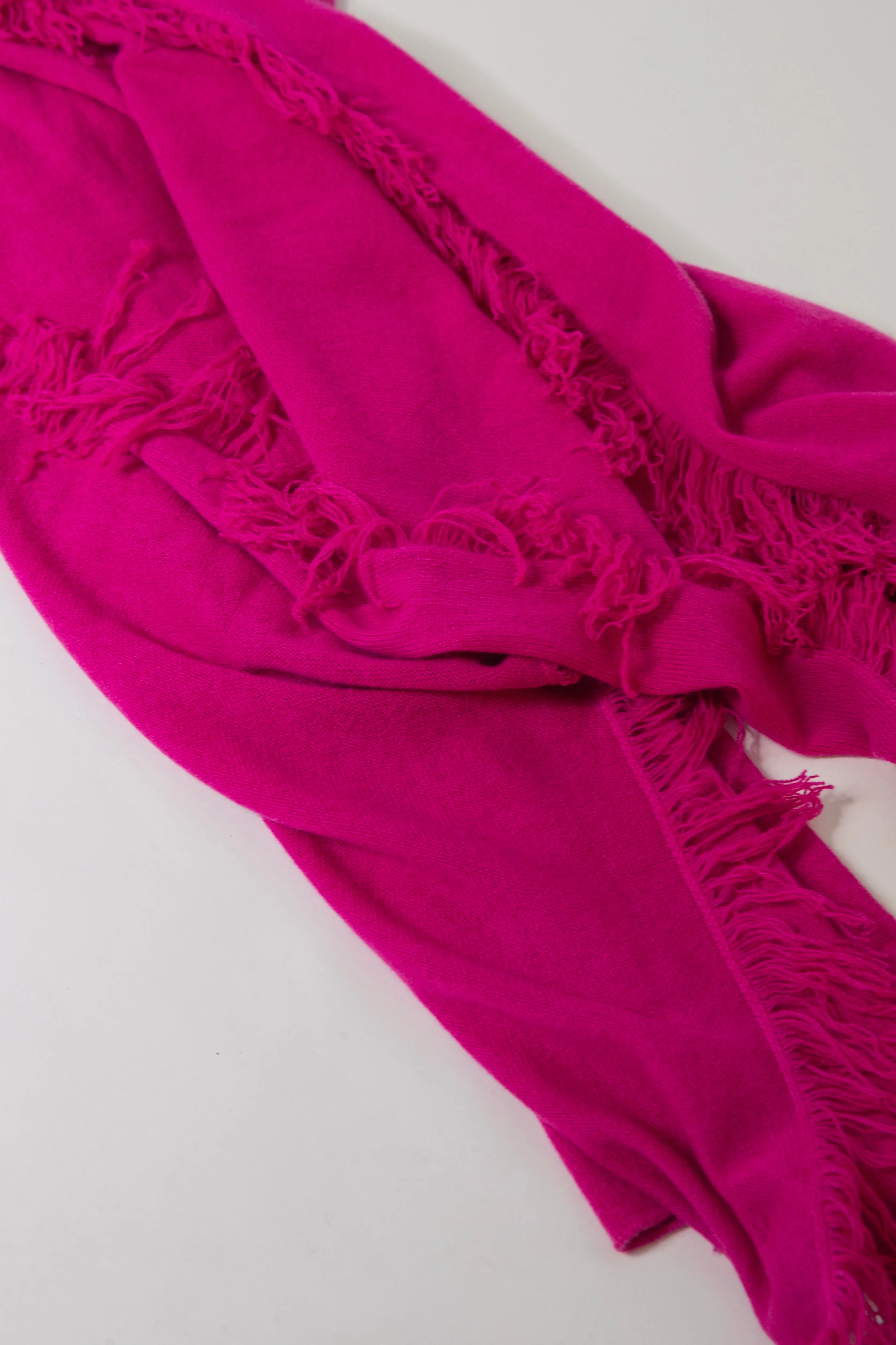 Harpers Emporium Cashmere Fringe Scarf in Boysenberry