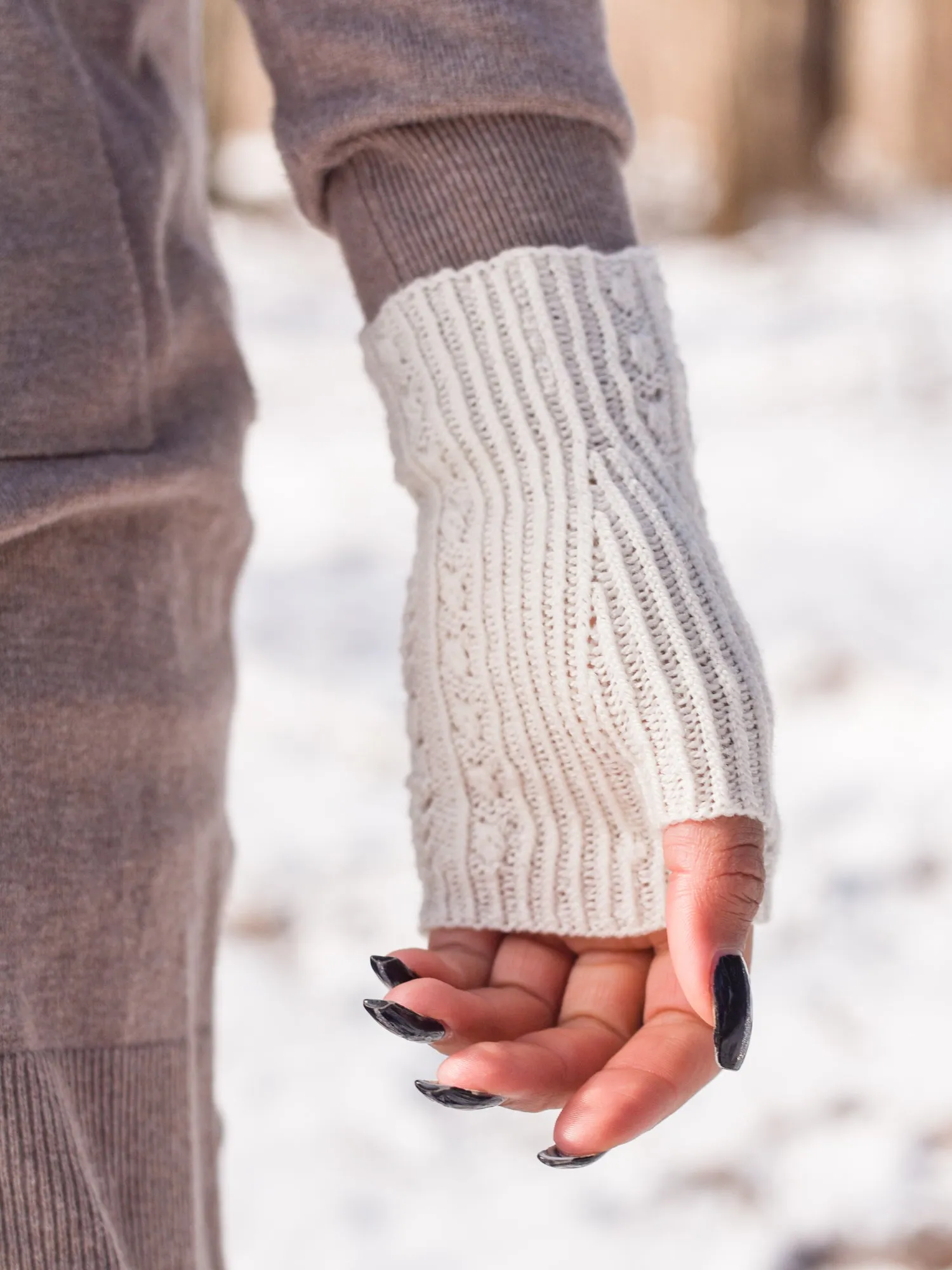 Higan Fingerless Mitts <br/><small>knitting pattern</small>