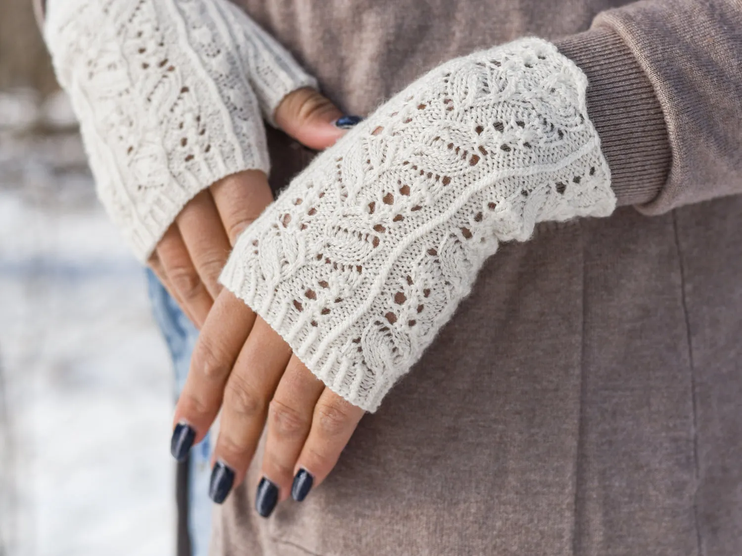 Higan Fingerless Mitts <br/><small>knitting pattern</small>