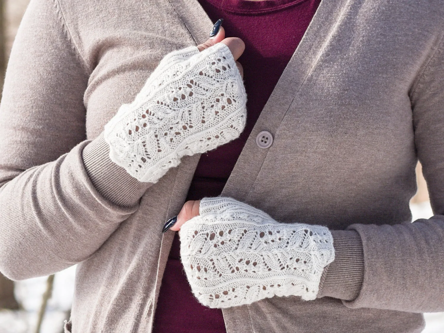 Higan Fingerless Mitts <br/><small>knitting pattern</small>