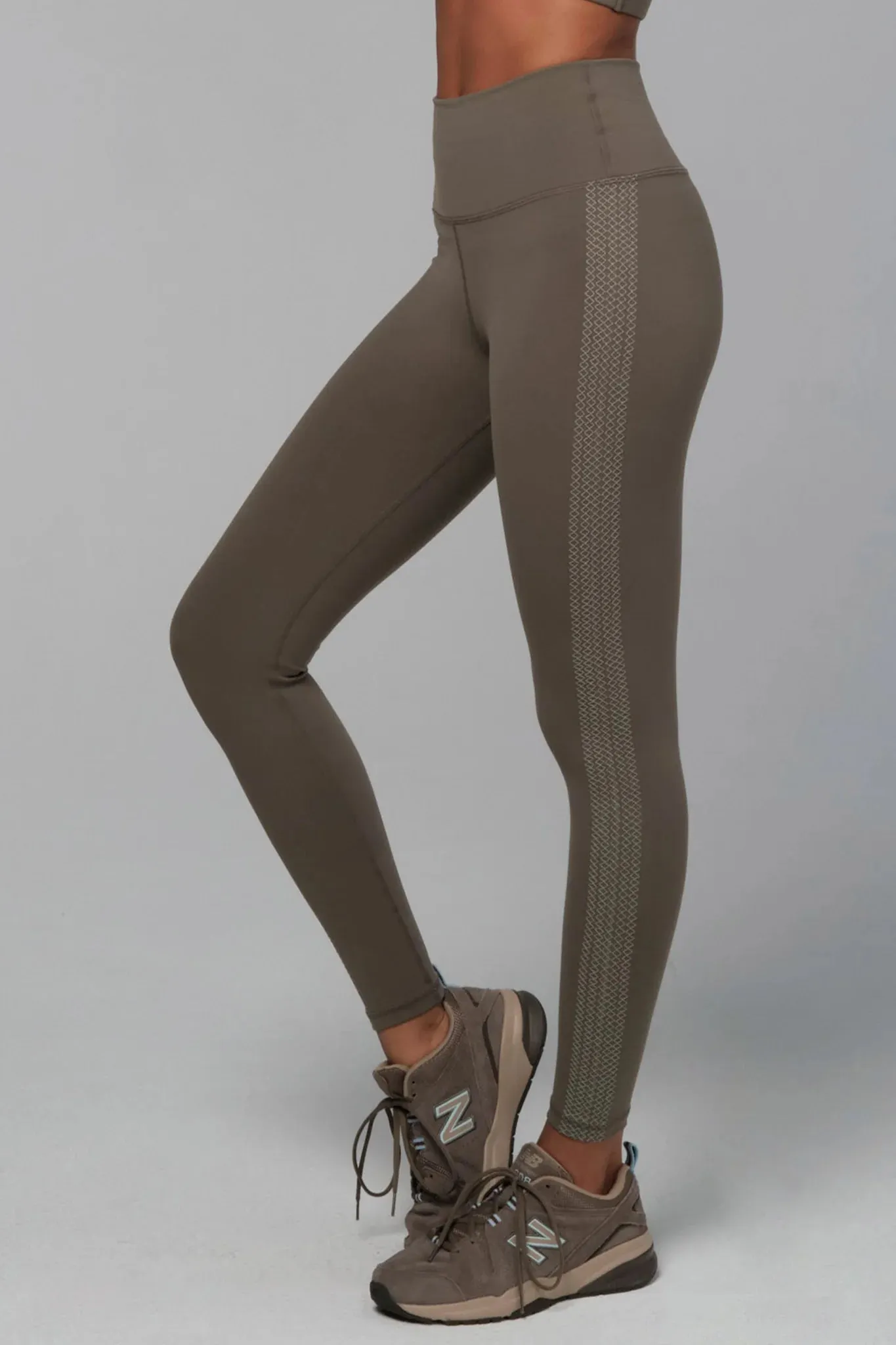 Sage Embroidered Legging