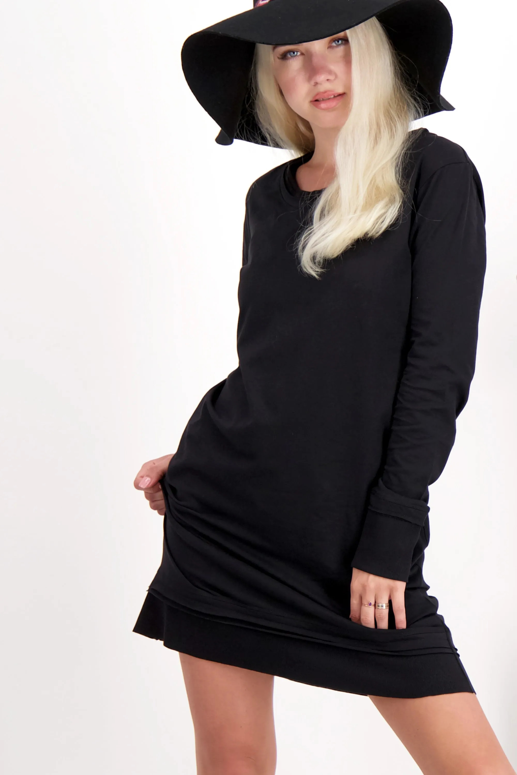 The Everyday Long Sleeve Pocket Dress