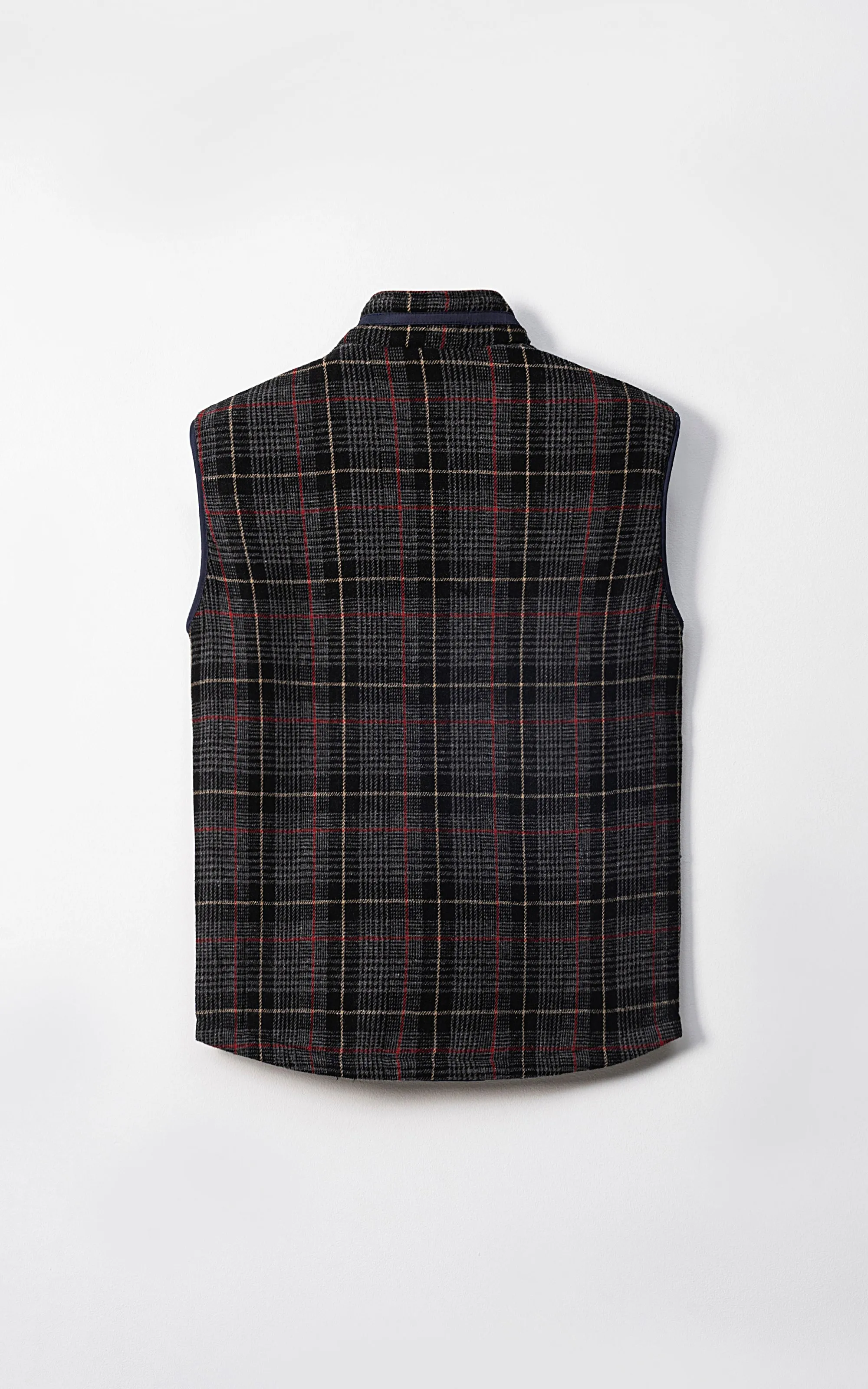 WOOL QUILTED SLEEVELESS REVERSIBLE JACKET  BLACK CHECK